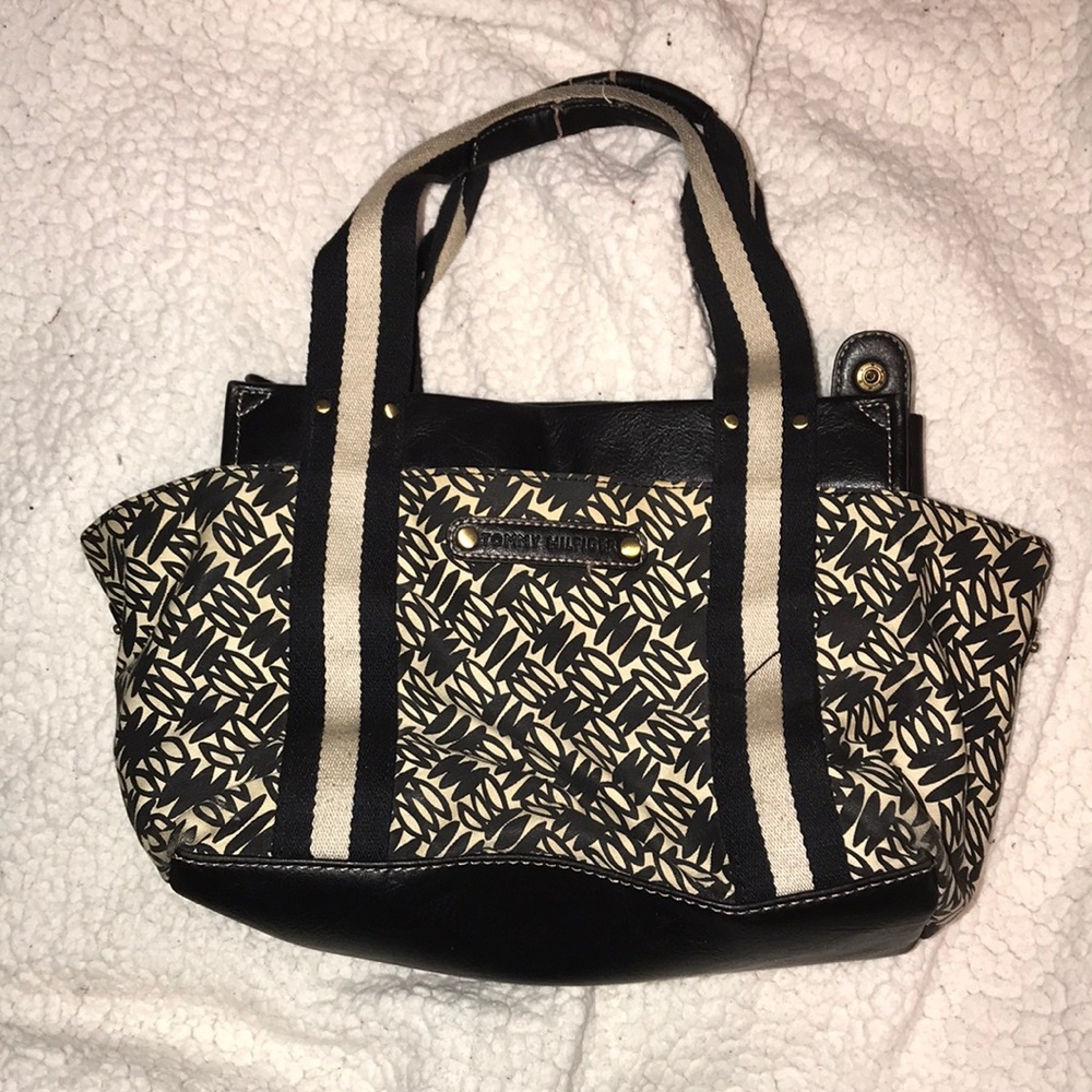 Tommy Hilfiger purse